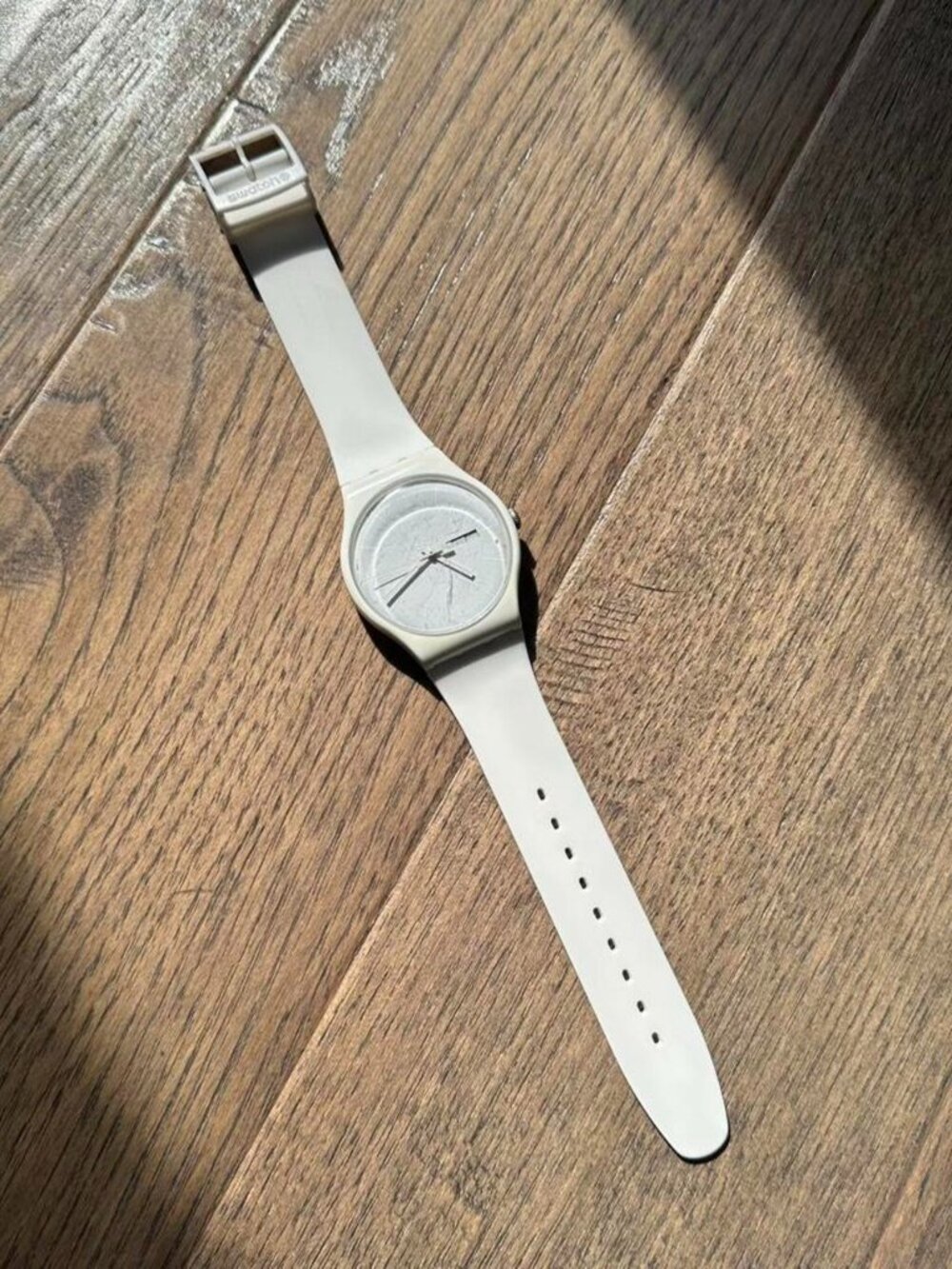 Swatch Watch White Rebel SUOW701 41mm Vintage 2010